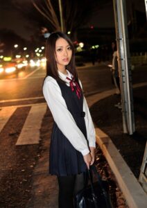 【s812ageyi00167】制服のまま気持ち良くしてあげるつもりが、献身的な子に思わず中出ししてしまった件